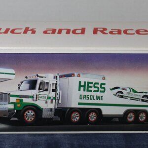 1988 New Hess Truck, Damaged Box